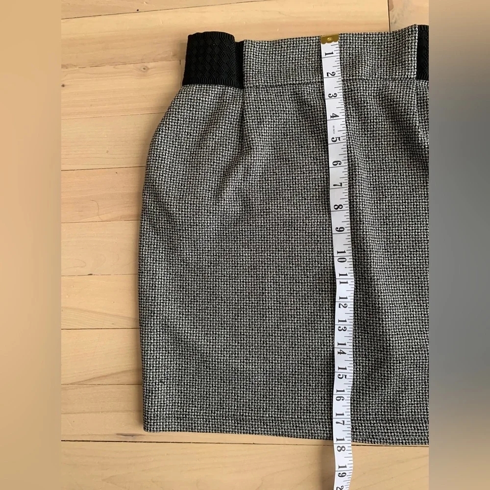 NAF NAF - Vintage Mini Skirt | Herringbone Textured Skirt - Picture 8 of 9
